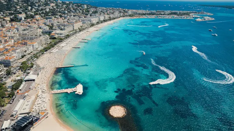 Cannes : Zamenhof ou Handiplage avant le 15 septembre ?
