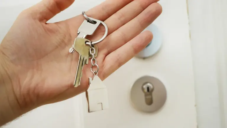 Logement social : Airbnb s’allie au gouvernement contre la fraude