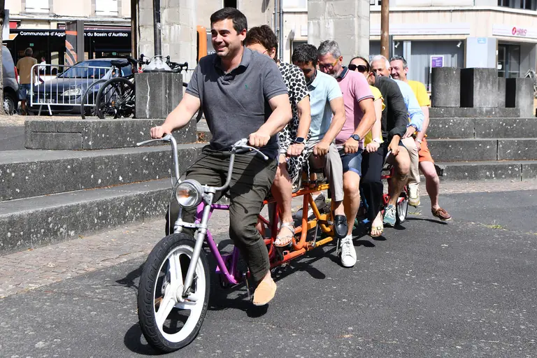 Tour de France 2026 à Aurillac : le guide pour éviter les bouchons