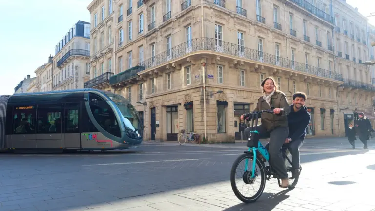À Bordeaux, le retour des évacués reste sous conditions