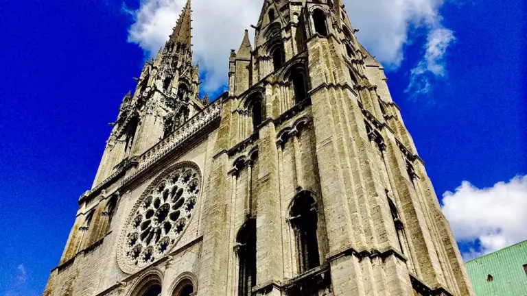 Chartres en lumières : le parcours gratuit jusqu’en janvier
