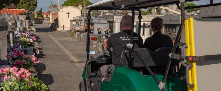 À Colomiers, des voiturettes électriques gratuites pour aller au cimetière